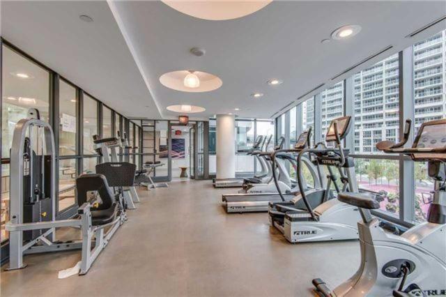 Lakefront Living Downtown Toronto - Free Parking, Gym, Indoor Pool מראה חיצוני תמונה