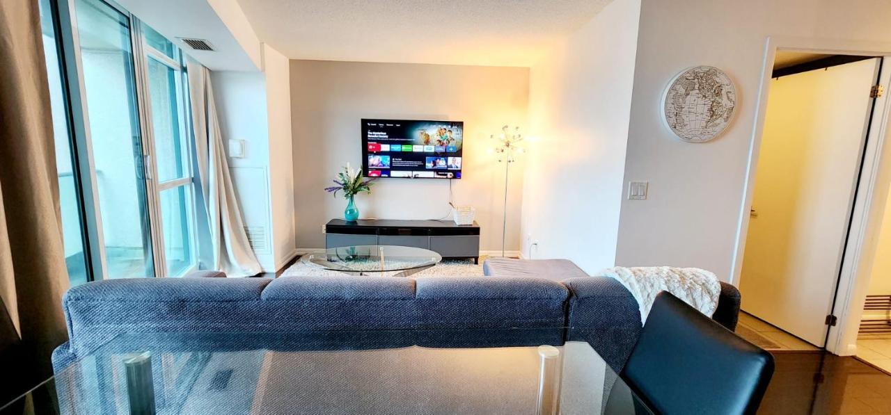 Lakefront Living Downtown Toronto - Free Parking, Gym, Indoor Pool מראה חיצוני תמונה
