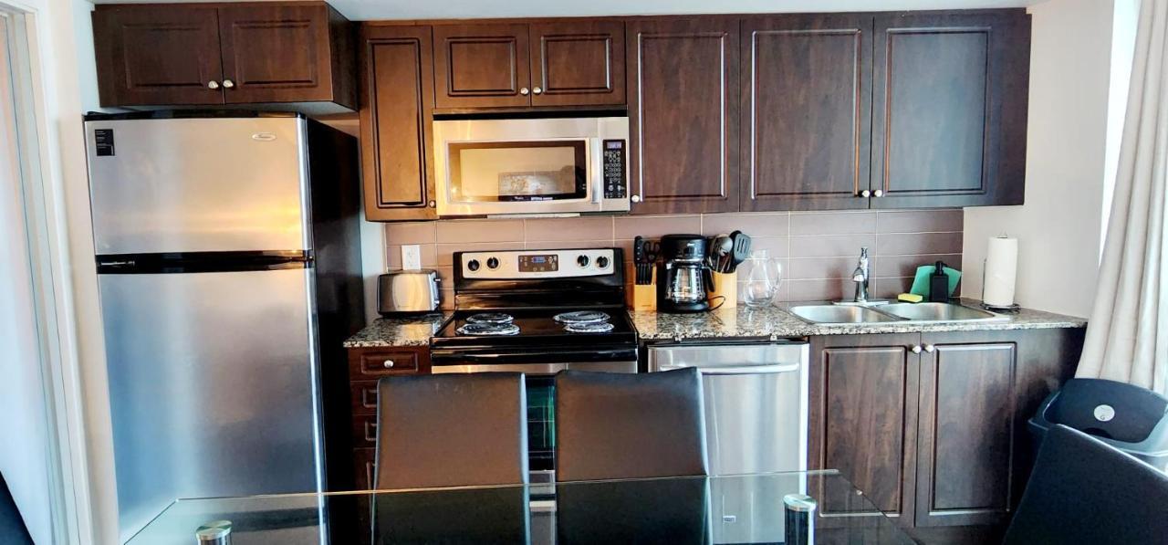 Lakefront Living Downtown Toronto - Free Parking, Gym, Indoor Pool מראה חיצוני תמונה