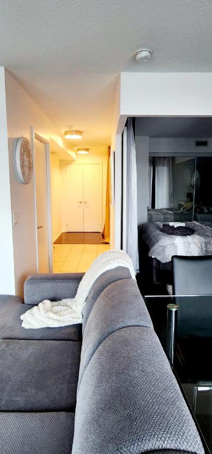 Lakefront Living Downtown Toronto - Free Parking, Gym, Indoor Pool מראה חיצוני תמונה