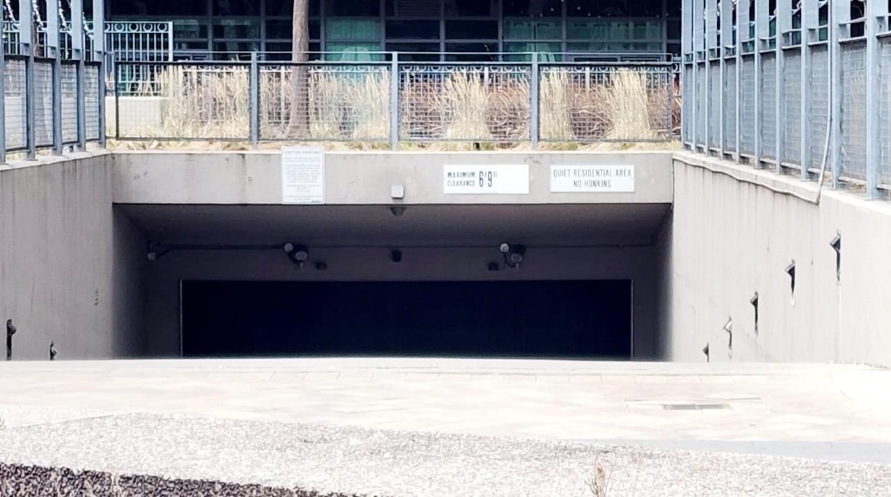 Lakefront Living Downtown Toronto - Free Parking, Gym, Indoor Pool מראה חיצוני תמונה
